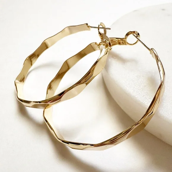 Vada Hoops - Elegant Gold Hammered Hoop Earrings - Picture 1 of 8